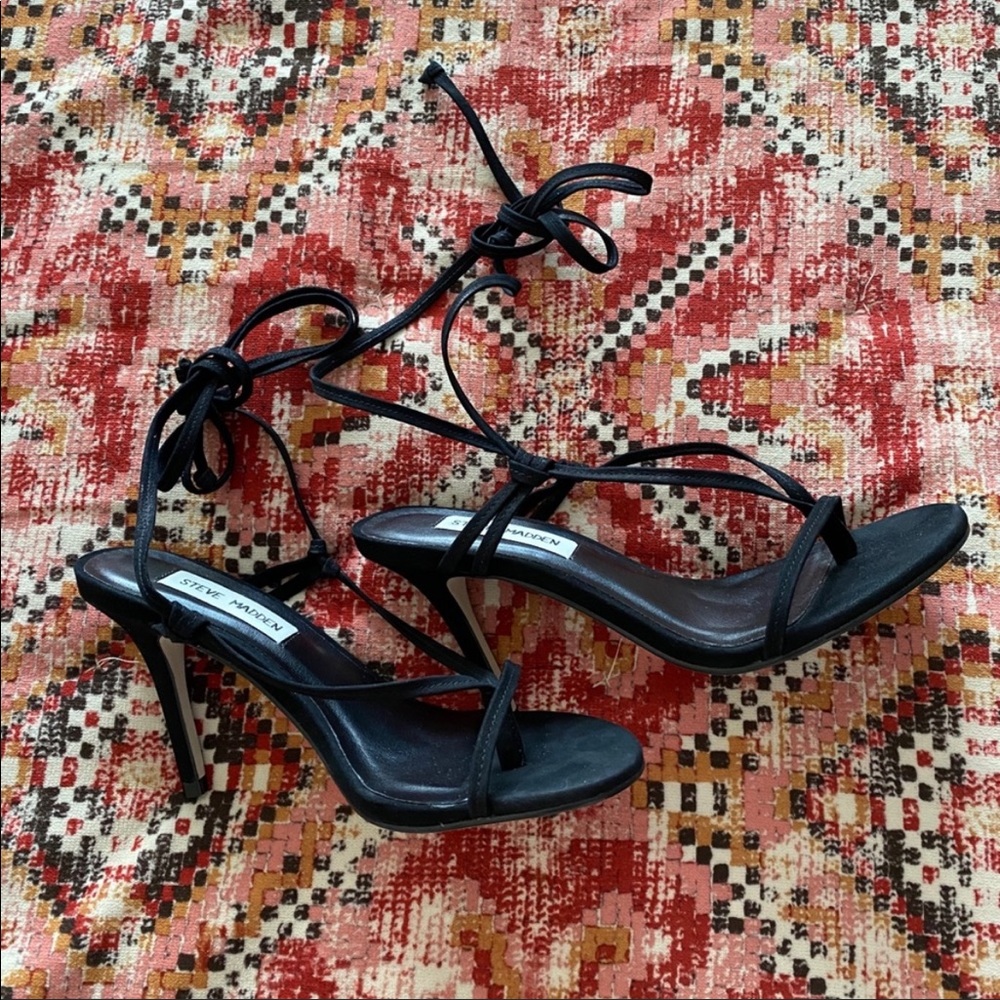 Steve Madden Status sandal black kitten new 6